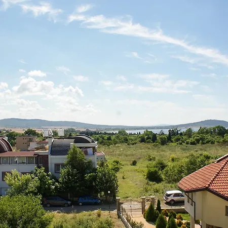 Holiday Shalimar Bay Apartment