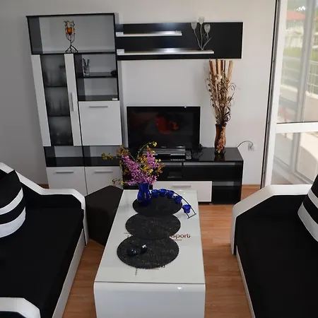 Апартамент Holiday Shalimar Bay Черноморец