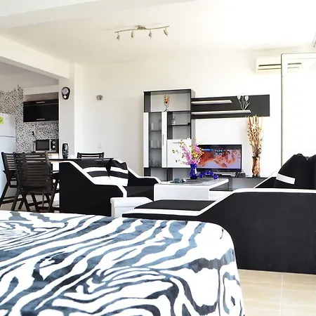 Апартамент Holiday Shalimar Bay *