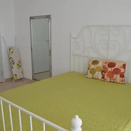 Апартамент Holiday Shalimar Bay Черноморец
